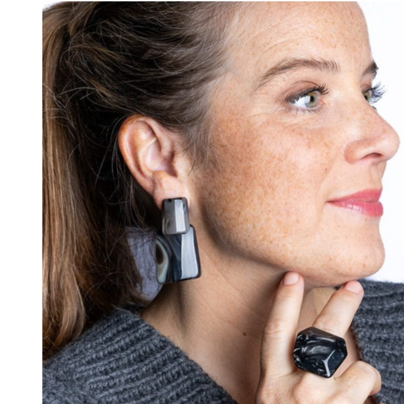 ATELIER LOUIZA - OORBEL - JOANNE EARRINGS - STONE GREY